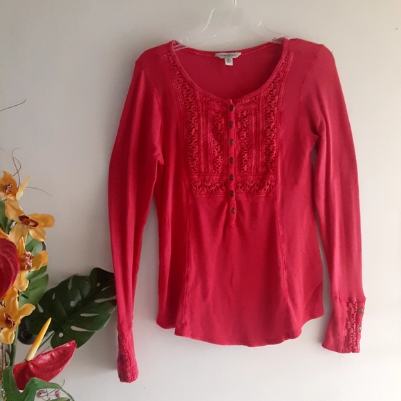 LUCKY BRAND Red EUC Medium Long Sleeves Scoop Neck Top - Picture 12 of 12